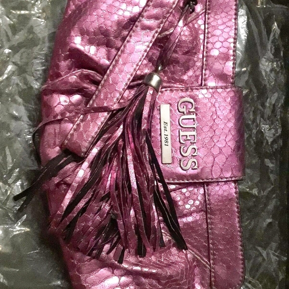 GUESS Wristlet Clutch Bag - Picture 1 of 4